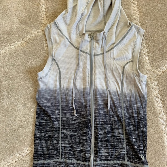 Lululemon Dupe Fitted Workout Jacket 
